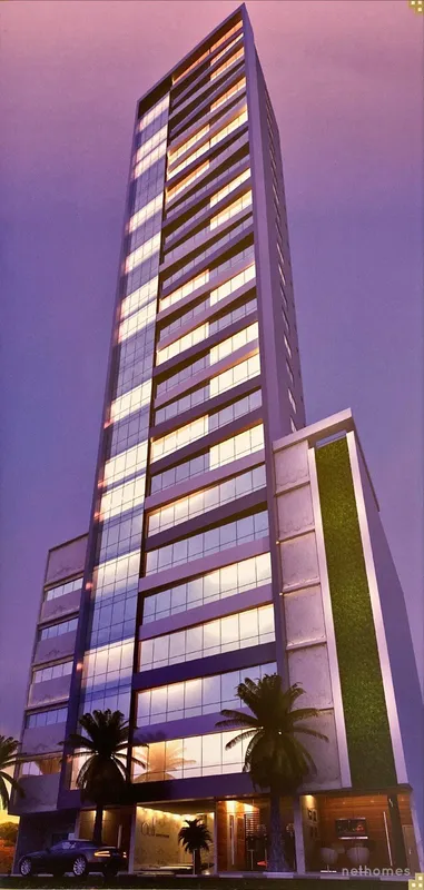 Galli Center situa-se em uma área comercial de Balneário Camboriú, 2 elevadores ...