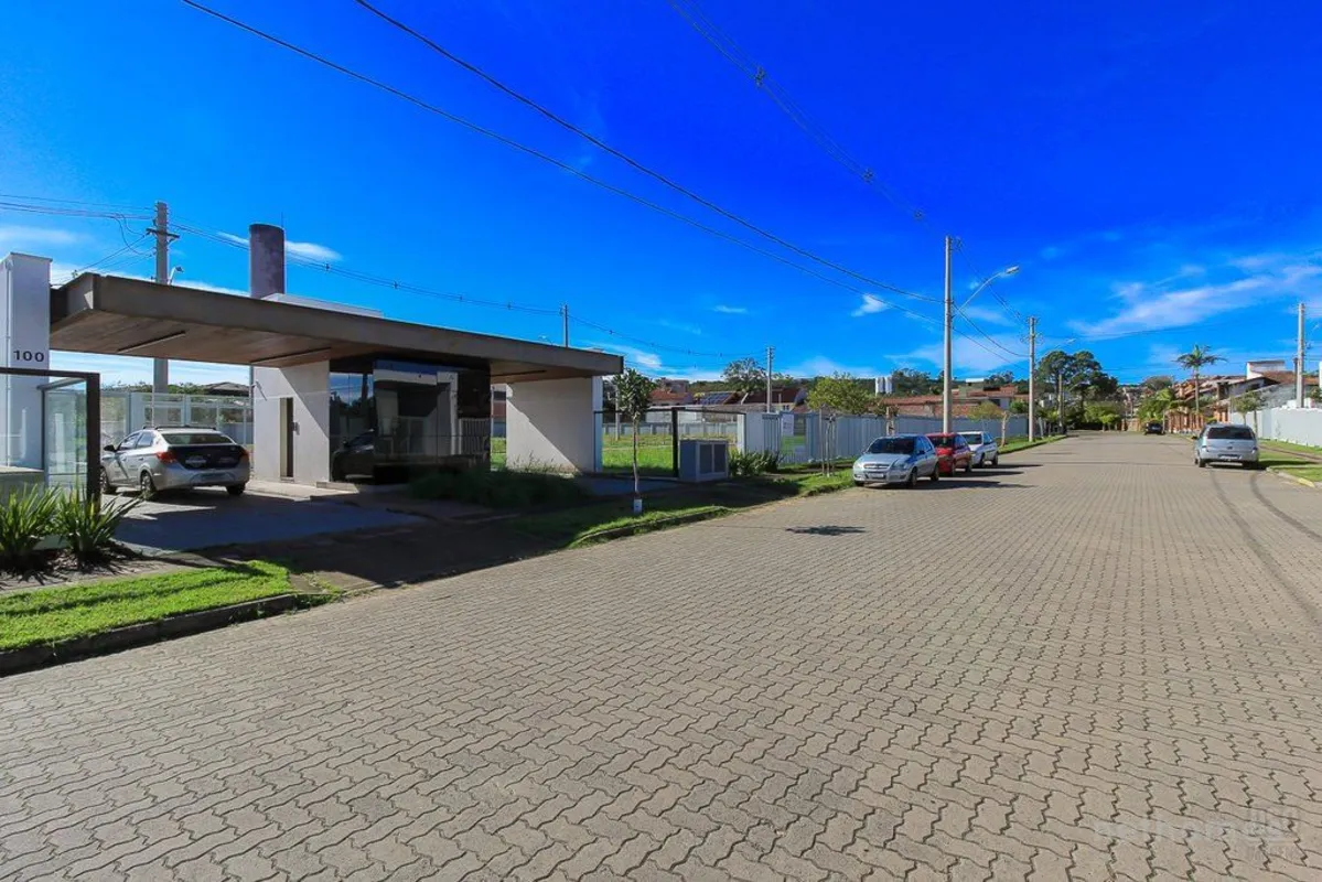 Um refúgio, em meio à cidade. A experiência de viver com tranquilidade na casa d...