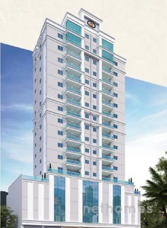 Linhas clássicas em um projeto inteligente de arquitetura. Tem uma fachada harmo...