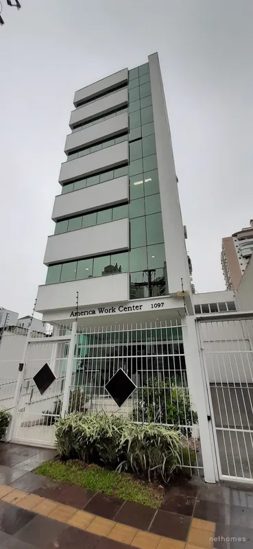 Salas comerciais unificadas premium em endereço privilegiado, localizado estrate...