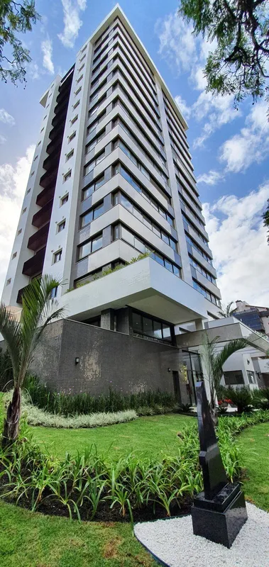 Charme, conforto e uma vista deslumbrante definem esse empreendimento. Um projet...