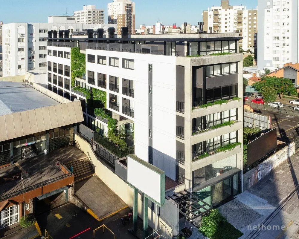 Um edifício autoral, com qualidade e alma em cada detalhe. Sua arquitetura é úni...