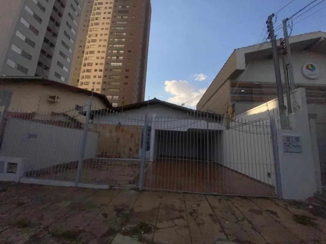 Casa para Locação Jardim América 3 quartos, sendo 1 suíte;Sala para 2 ambientes;...