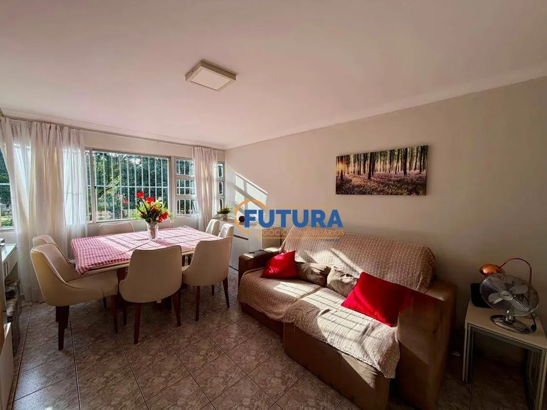 A FUTURA NEGÓCIOS IMOBILIÁRIOS disponibiliza para VENDA:Apartamento na SQS 403, ...