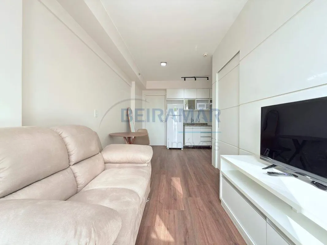 Se você procura um apartamento moderno, funcional e totalmente mobiliado, este i...