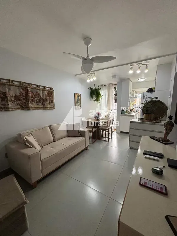 Imagine viver em uma das quadras mais tradicionais da Asa Sul, em um apartamento...