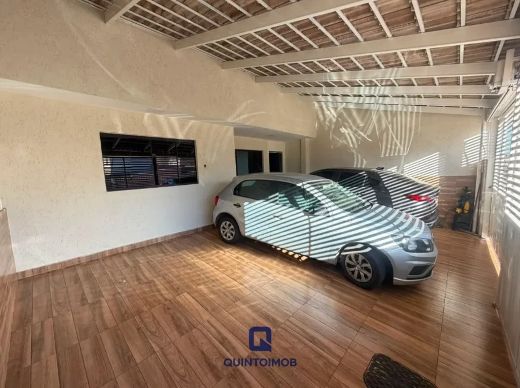 Casa à Venda na QR 206 de SamambaiaExcelente oportunidade para quem busca uma ca...
