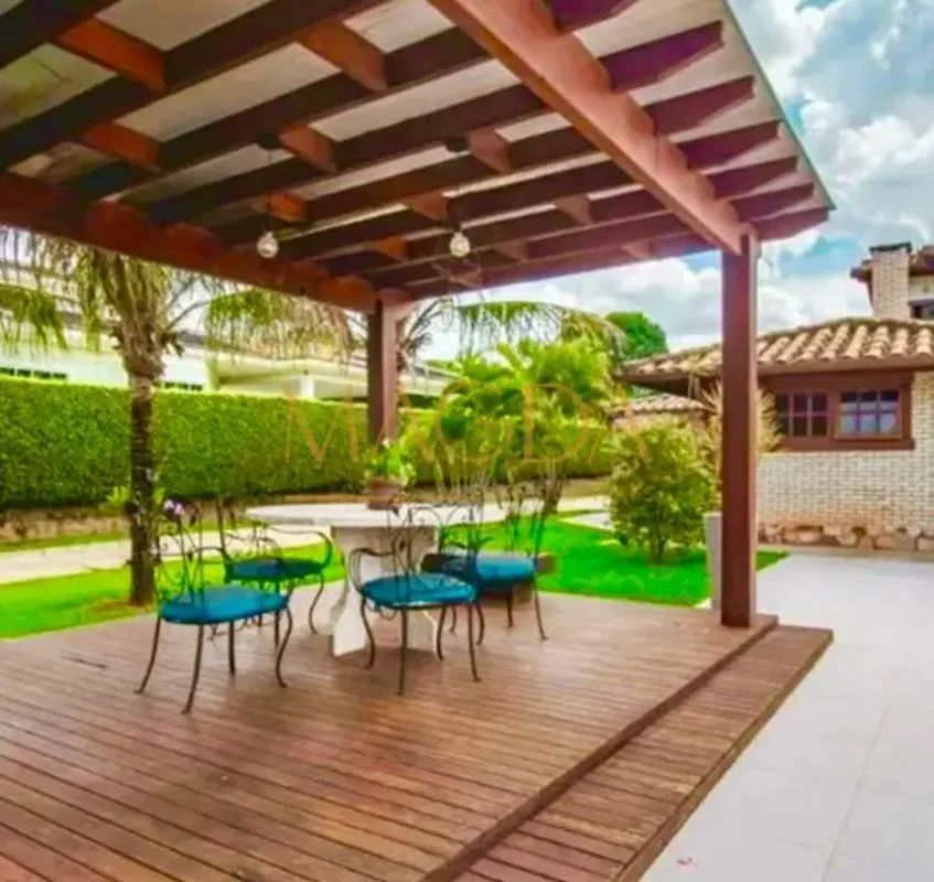Conforto, elegância em uma bela casa no Lago Sul SMDBCondomínio Vila Verde 4 qua...