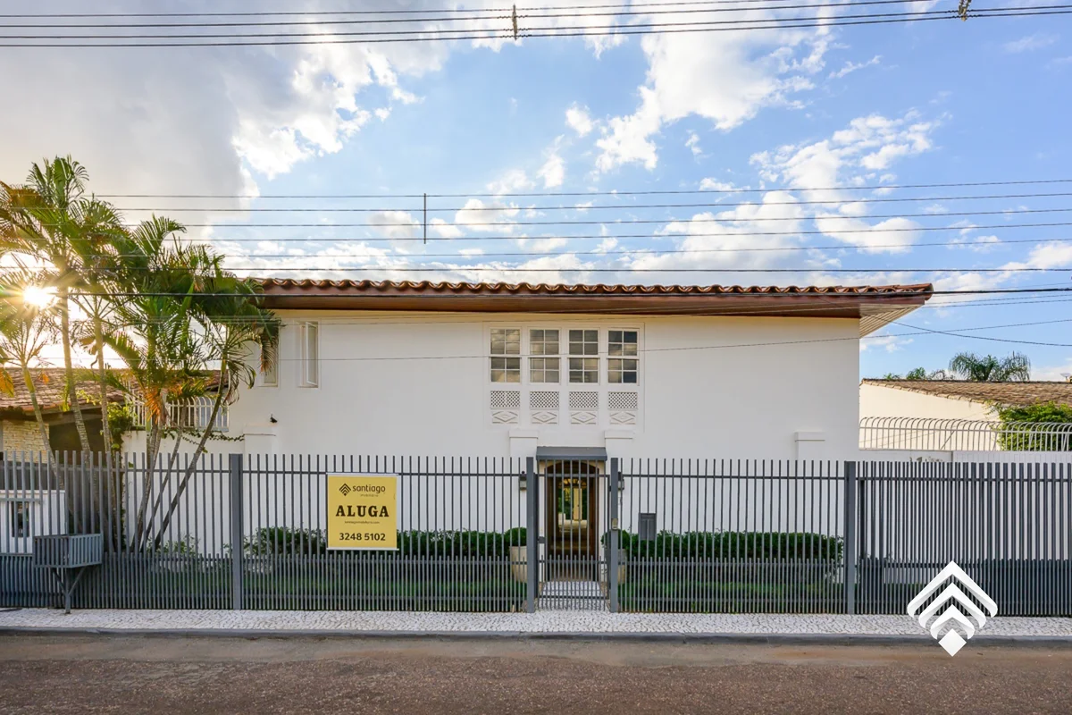 Casa para aluguel na SHIS QI 05, Lago Sul, próxima ao Gilberto Salomão.Localizad...