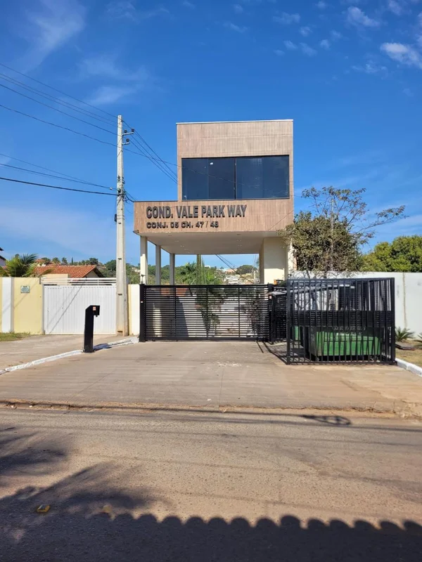 Descubra uma oportunidade única de morar em uma casa confortável, bem localizada...