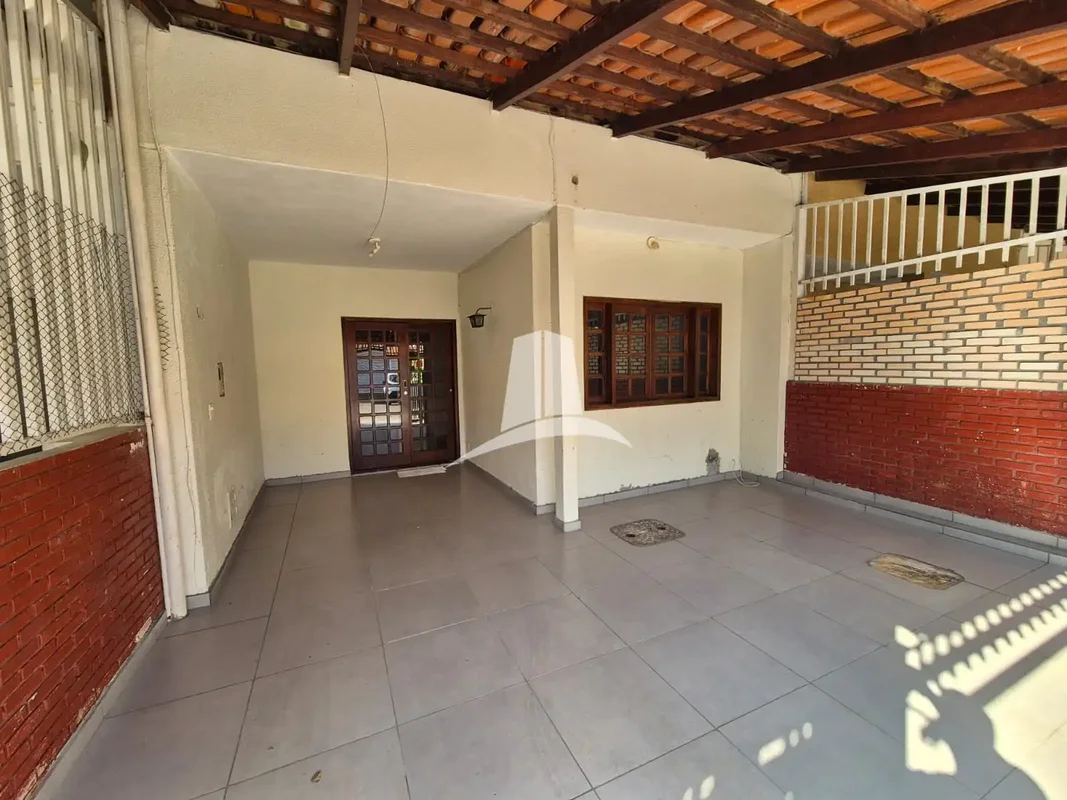 VENDA - ÓTIMA CASA - 2ª AVENIDA - 4 QUARTOS - N. BANDEIRANTEImagine morar em uma...