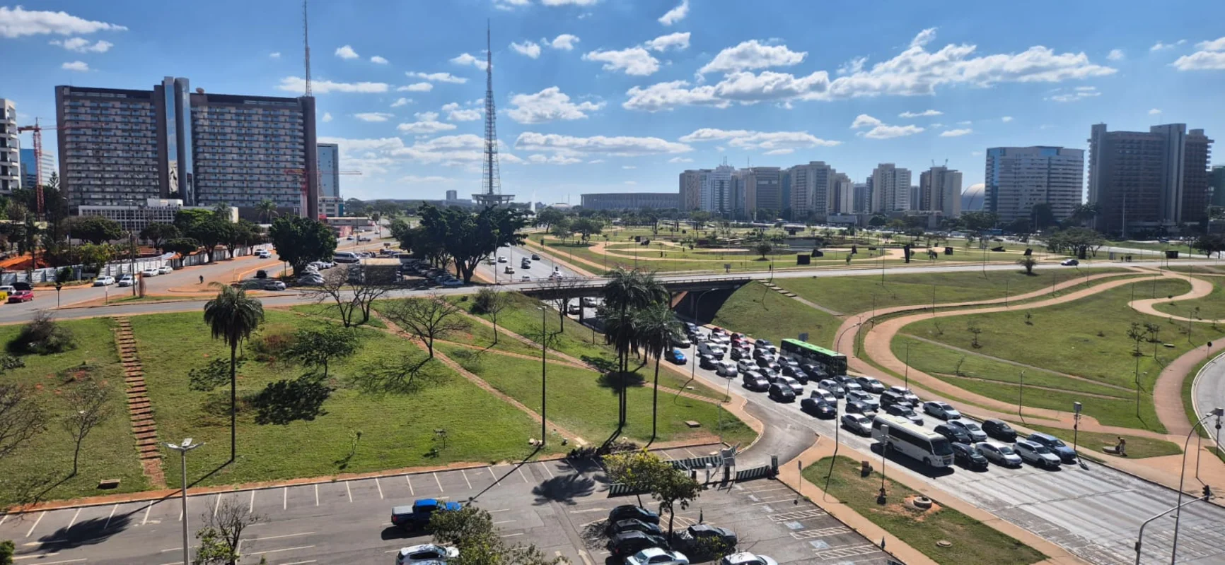Ampla sala comercial no centro da Capital Federal, Brasíllia!!!São 42 m² para fu...