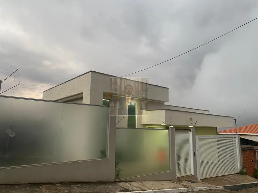 Duas Casas com preço de uma. Modernas em Lote de 800m² na Vereda da Cruz – Ideal...