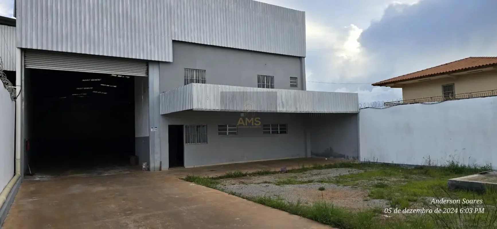 Oportunidade para empresas que buscam galpão e bem localizado!Disponível para lo...