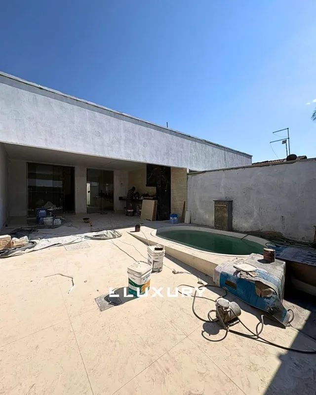  Casa moderna com piscina no Jardim Canedo 2!? Conforto, sofisticação e excelent...