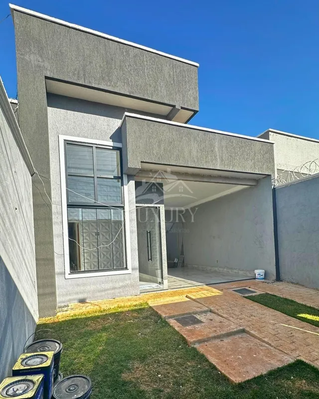 Casa térrea, ótima localização. Setor Bairro das Indústrias (fica a 03 minutos d...