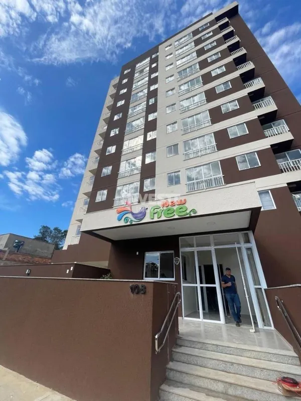 LOCALIZAÇÃO:O Residencial New Free Novo Mundo está em uma localização estratégic...