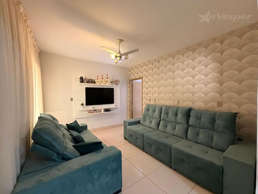 Casa à venda de 3 quartos no Setor Mansões Paraíso com 251,12m² de área construí...