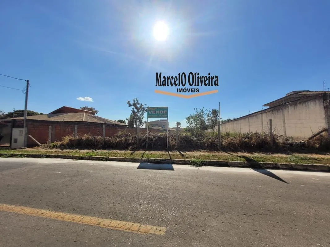 Marcelo Oliveira Imóveis vende terreno residencial no Taquari com 800m², plano e...