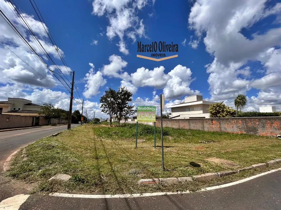 Terreno de esquina à venda no Taquari, com excelente localização na quadra 03 e ...