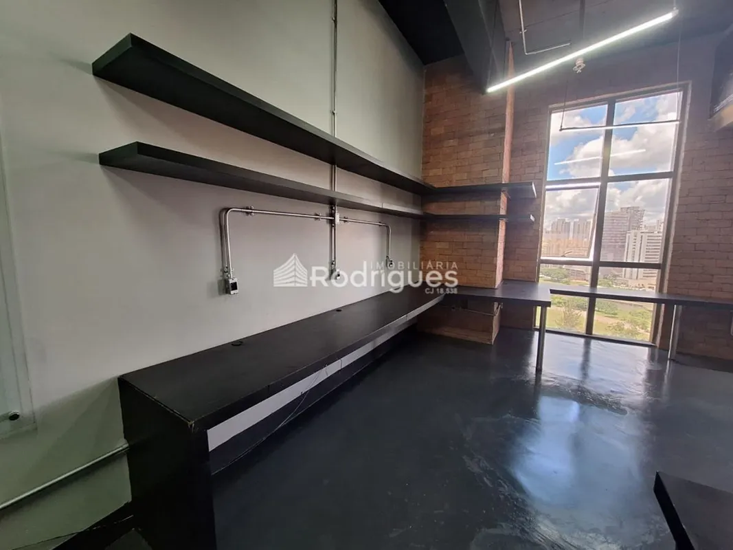 Sala comercial com 36,60m², estilo industrial no edifício ONE BUSINESS no Shoppi...