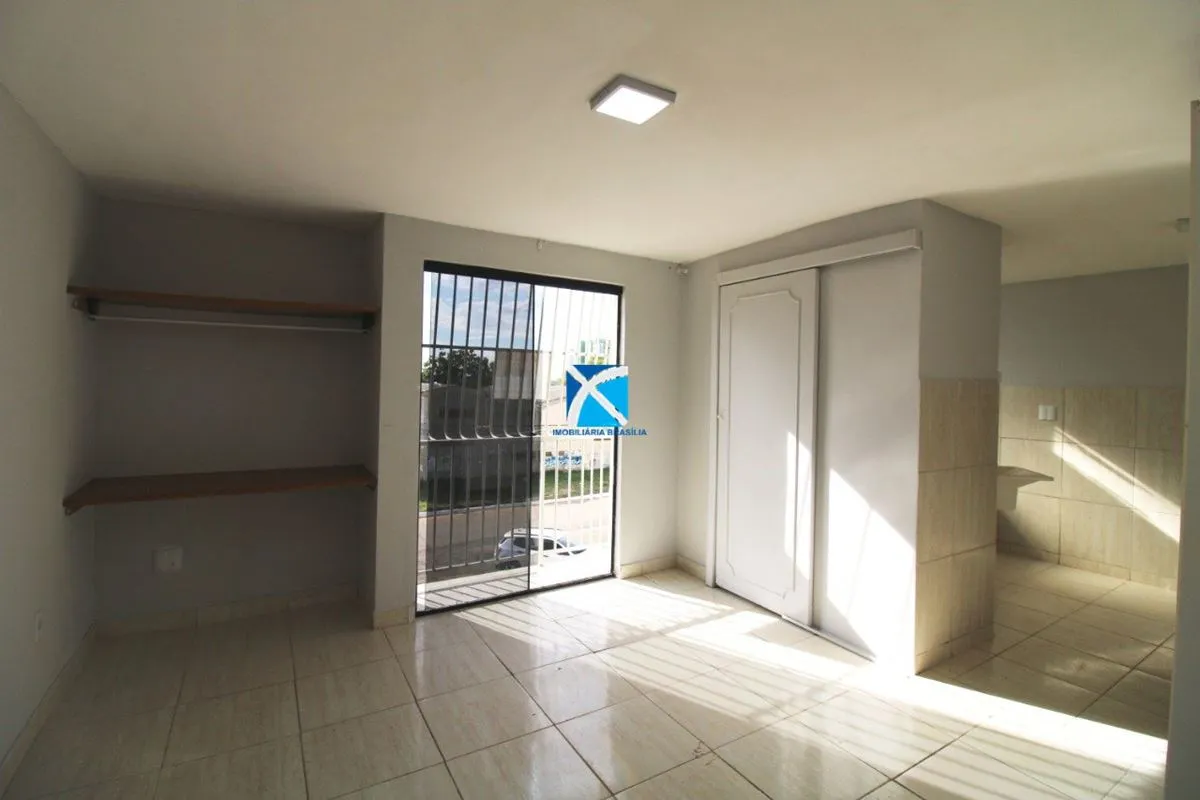 Boa kitinet para aluguel situado na QN 412 Samambaia norte composta de 01 quarto...
