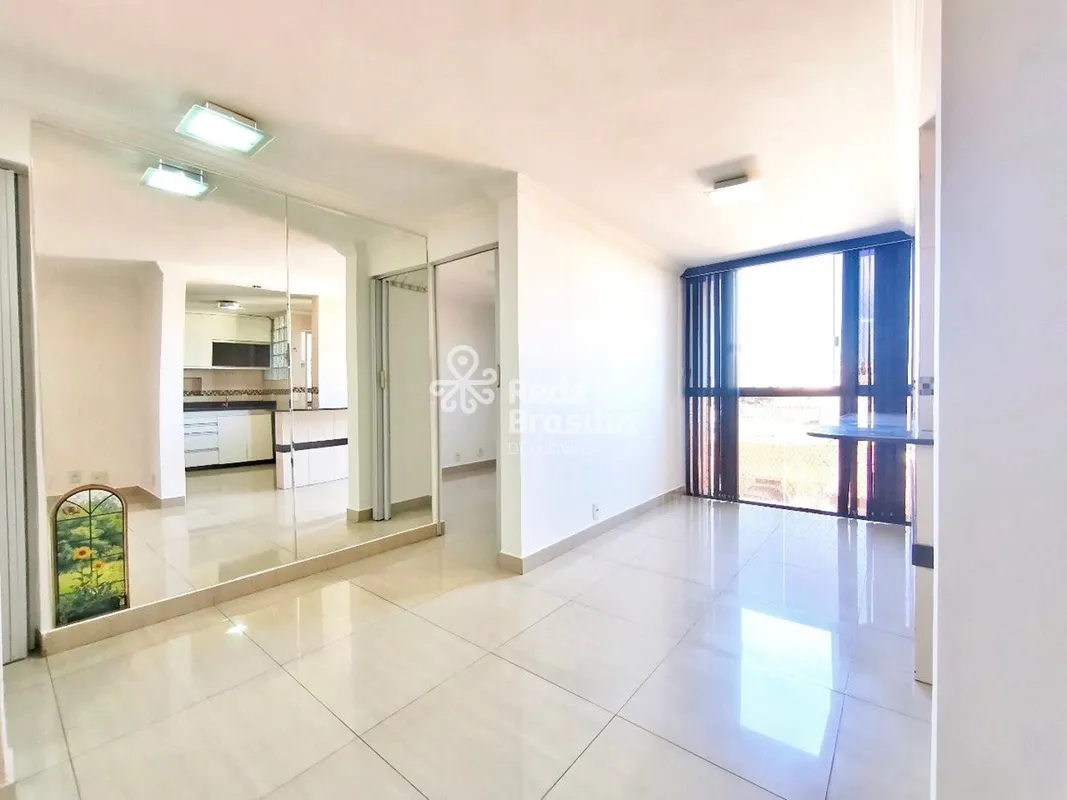 Vendo este lindo apartamento na Qi 04 do Guará 1.Apartamento reformado, rico em ...