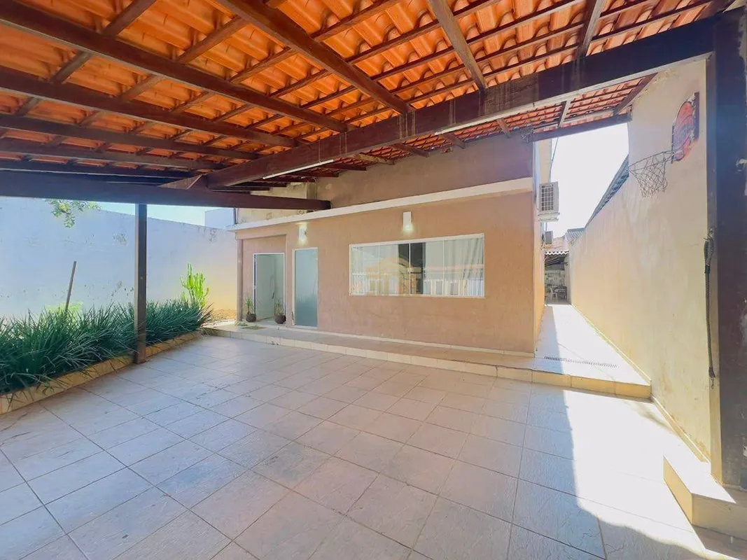 SOBRADO COLONIAL GUARA II LOTE 400M² 4 QUARTOS 3 SUÍTES DENTRO DE CONDOMINIO CES...