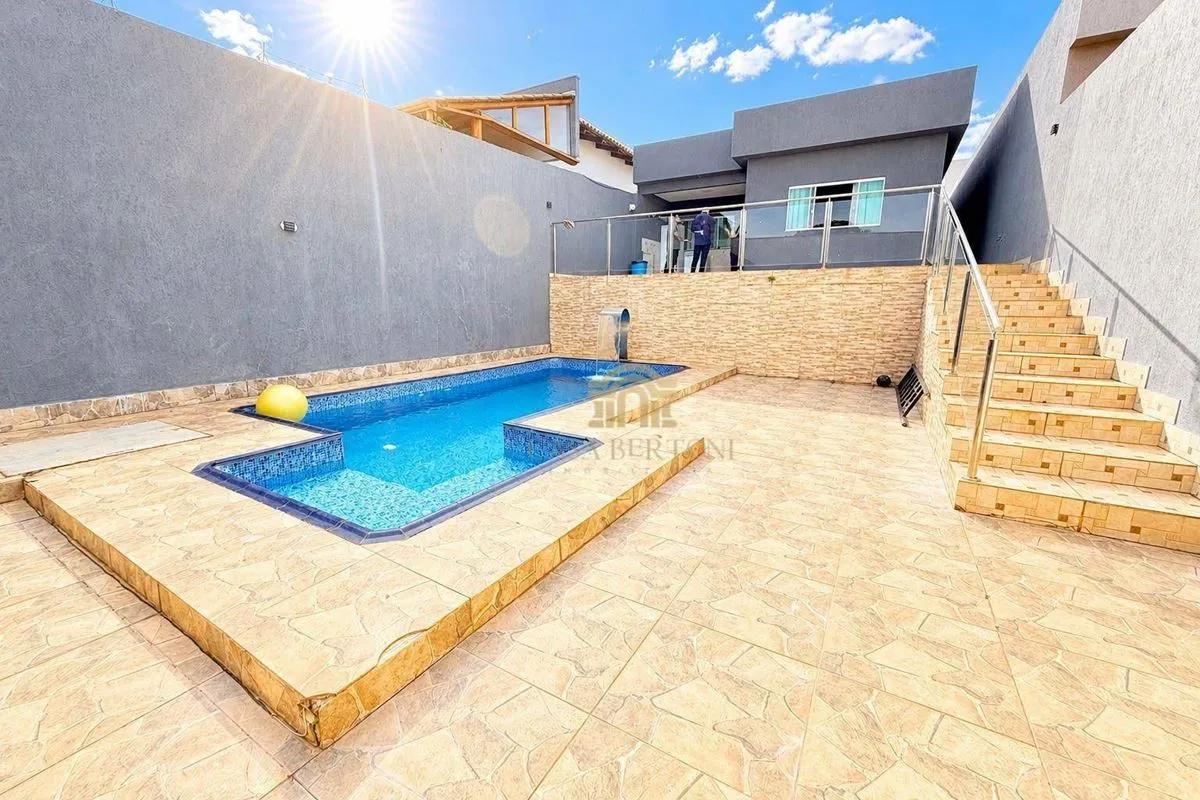 CASA RUA 5 VICENTE PIRES LOTE 398M² 3 QUARTOS PISCINA ÁREA GOURMETCasa aconchega...