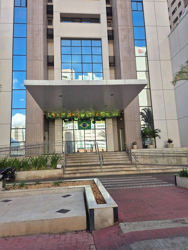 Apartamento com 1 quarto, banheiro social, cozinha americana, sala. 01 vaga de g...
