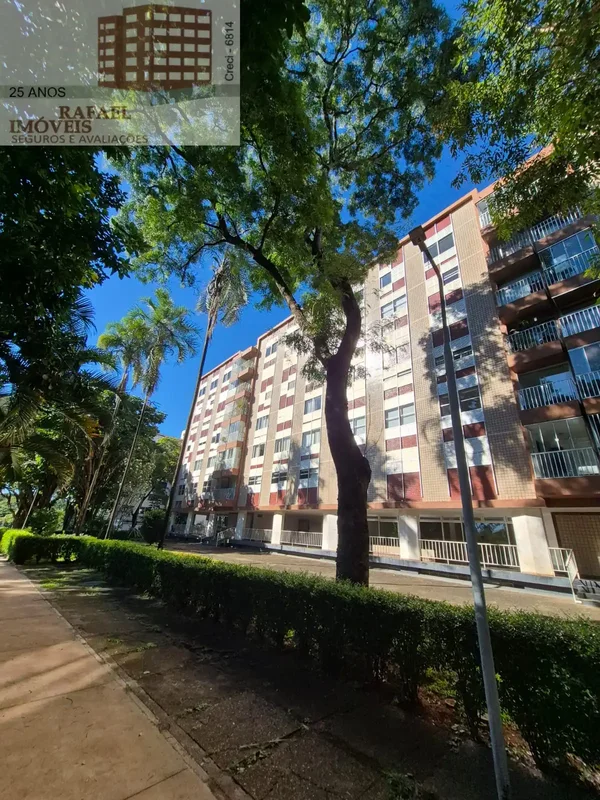 SQS 102 BL G, SEXTO ANDAR, VAZADO, NASCENTE E UMA BELA VISTA LIVRE E 167M²3 Quar...