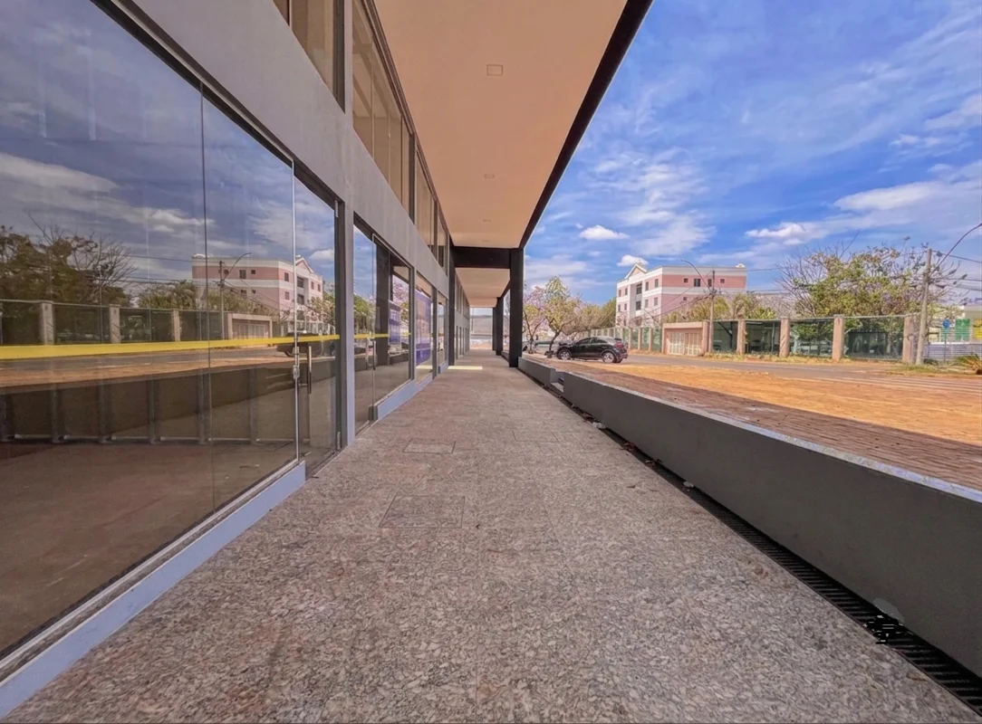 Excelente Oportunidade: Loja Comercial Moderna com Pé Direito DuploEspaço ideal ...