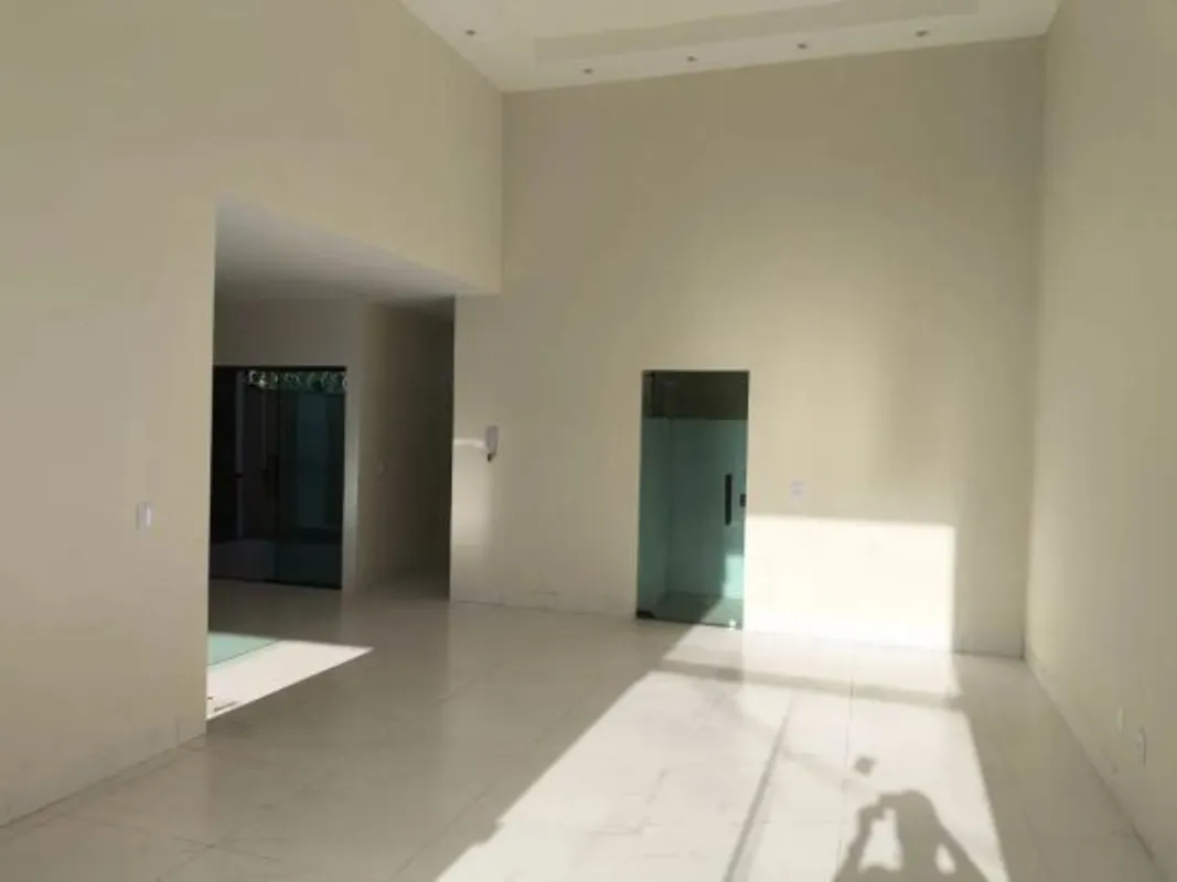 Casa com 3 quartos sendo uma suíte com lavabo e área gourmet, com pé direito dup...