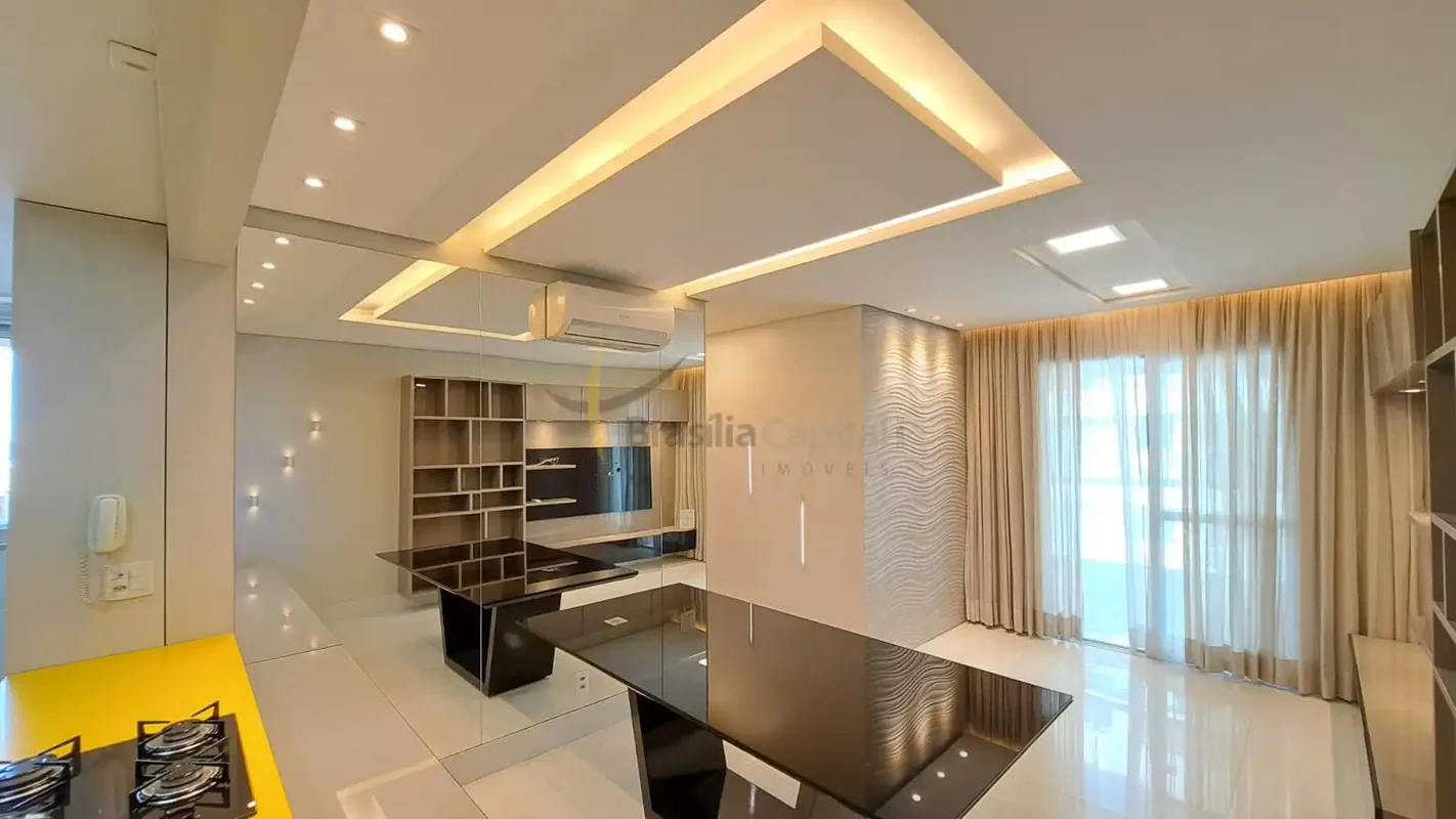 UP LIFE RESIDENCEApartamento reformado, moderno, de canto e poente de quina. Pla...