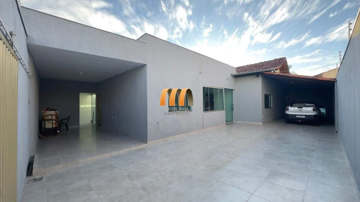 Ótima casa na região da Unievangélica, Colégio Couto Magalhães, bairro arborizad...