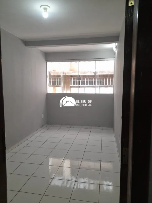 Elizeu DF Imobiliária vende Apartamento na QE 40 próximo ao Parque Denner: Apart...