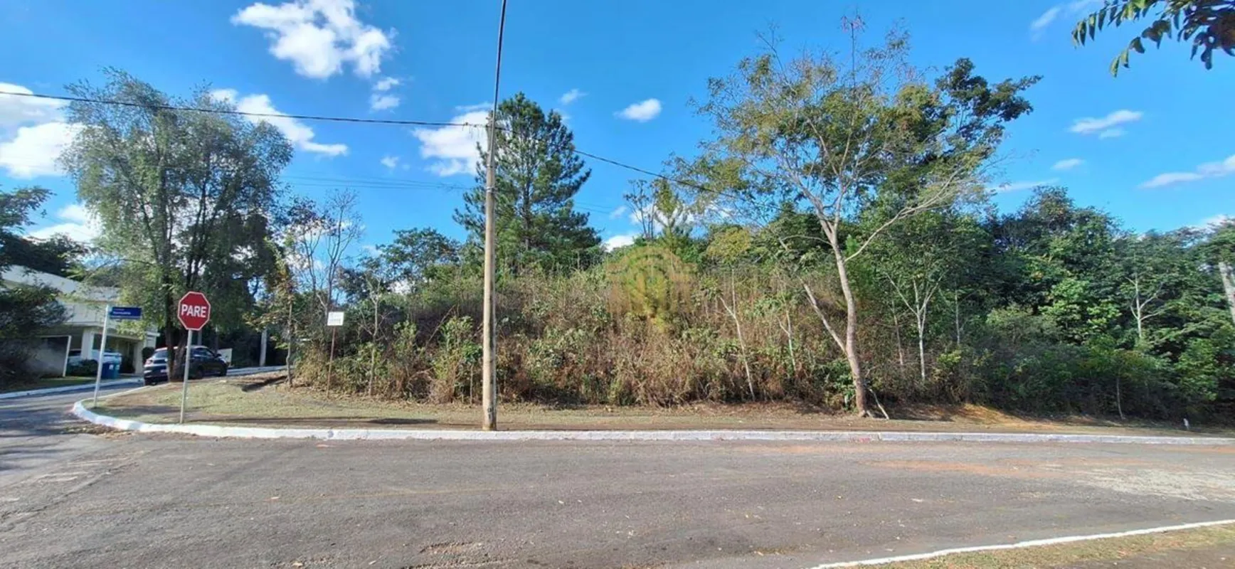 LOTE RESIDENCIAL SANTA MÔNICA LOTE 1.000M² ESCRITURADO DE ESQUINATerreno de esqu...
