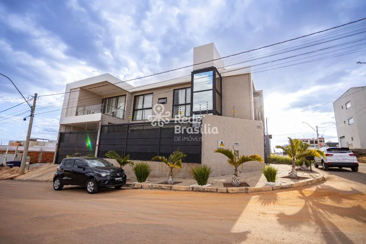 QE 58 | Casa Alto Padrão | 3 Quartos | Elevador Panorâmico | Piscina | Guará IIS...