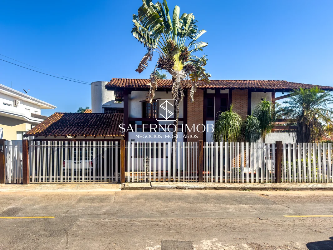 LAGO SUL | QI 3 | EXCLUSIVIDADE, ARQUITETURA E ELEGÂNCIA EM CADA DETALHEEm um do...