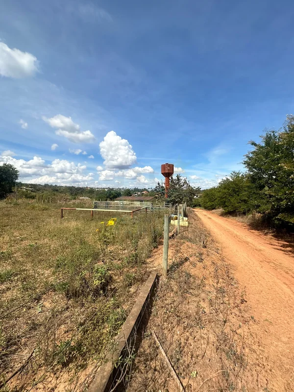 Haras desativado perto do posto colorado, Sobradinho, com 20.000m², com casa 3 q...