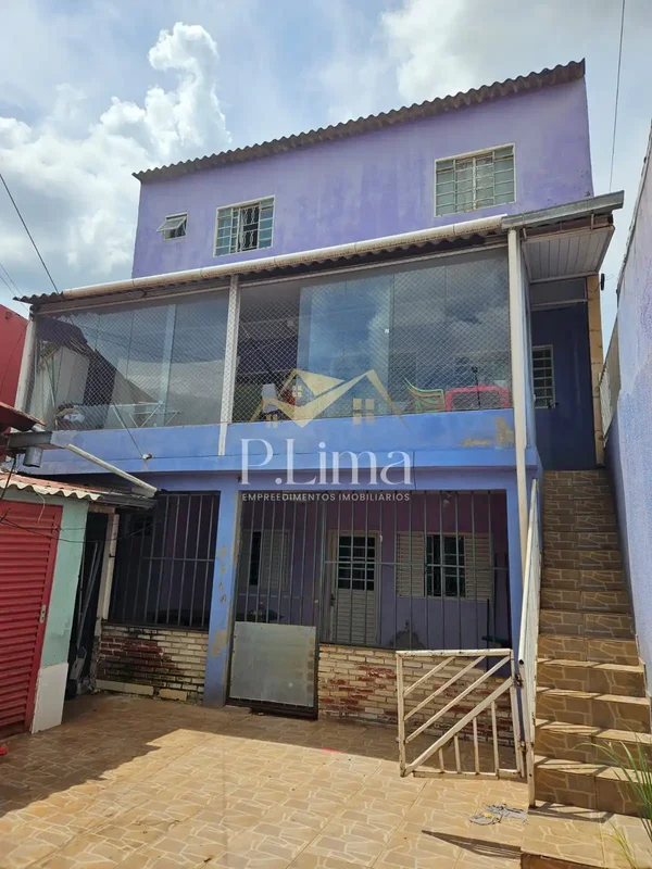 Imóvel com 3 moradias independentes, todas já alugadas, garantindo renda imediat...