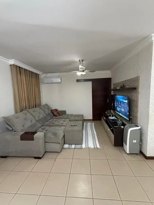 Apartamento com 3 quartos sendo uma suíteSituado no Setor Bela Vista, vizinho do...