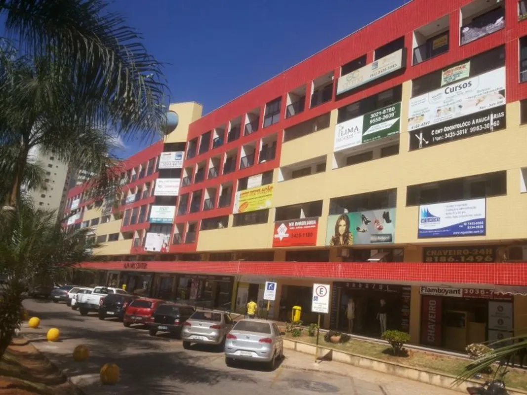 Excelente Sala / Kit com 33m2 de área útil, em edifício de uso misto (residencia...