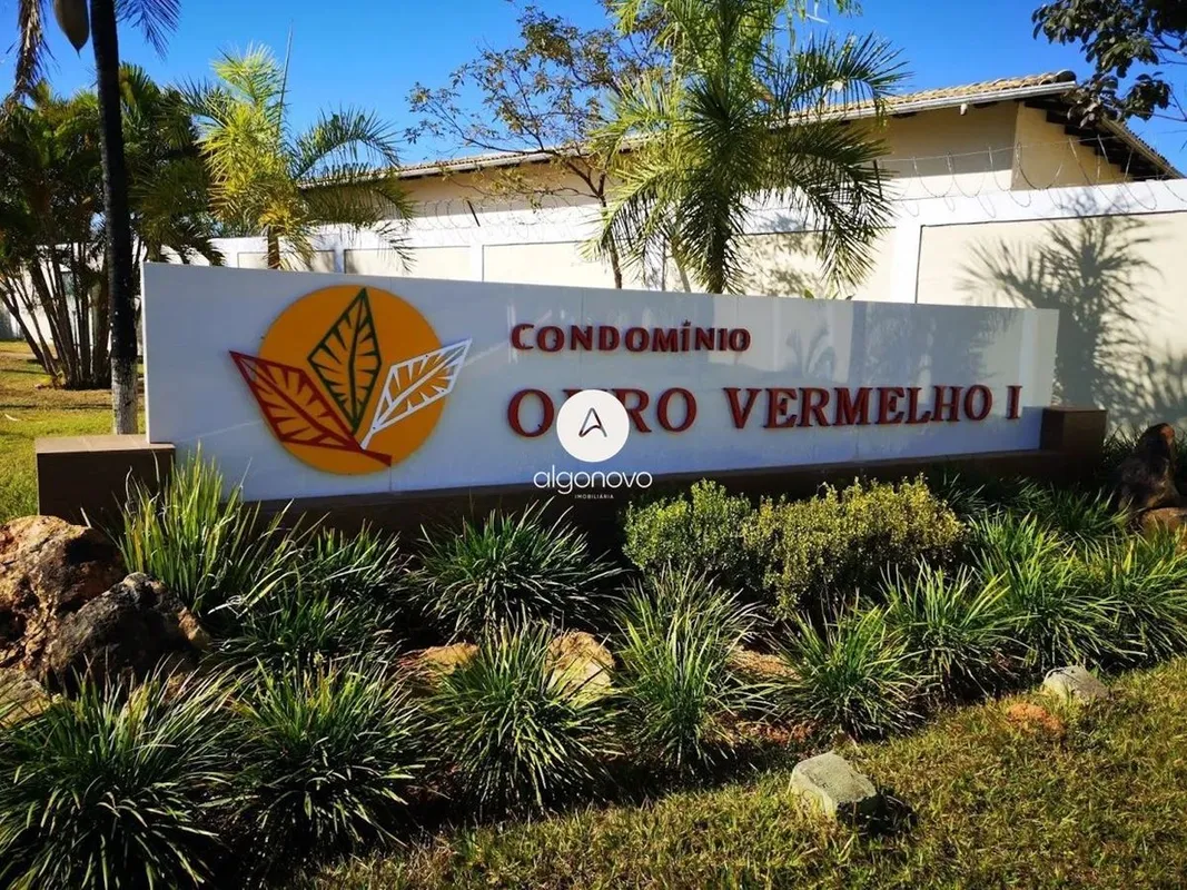 Excelente oportunidade no Condomínio Ouro Vermelho I!Terreno com 983 m², totalme...