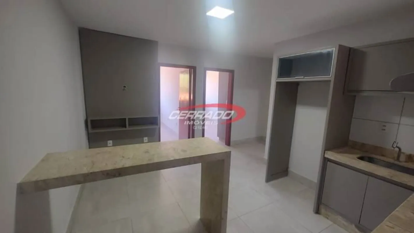 Apartamento 2 quartos com boa localização na AV Cesar Lates. Próximo de farmacia...