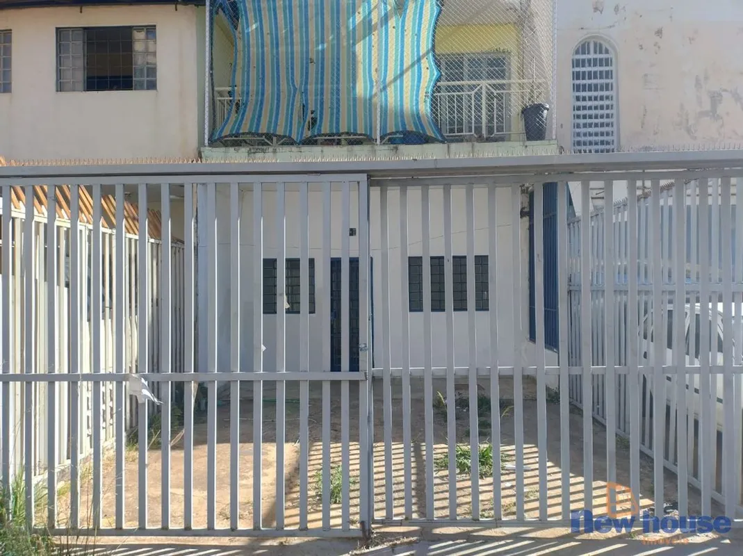 Apartamento para locação em Taguatinga Sul, Brasília/DF. O imóvel possui 2 quart...