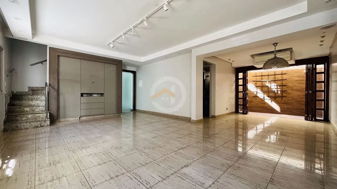 Sobrado em condomínio disponível para venda - 3 quartos, sendo 3 suítes plenas, ...