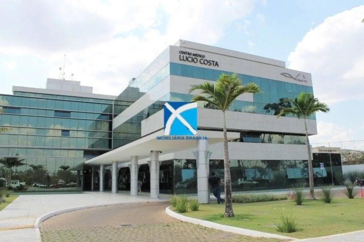 Excelente sala comercial para venda composta de recepção com banheiro, ante sala...