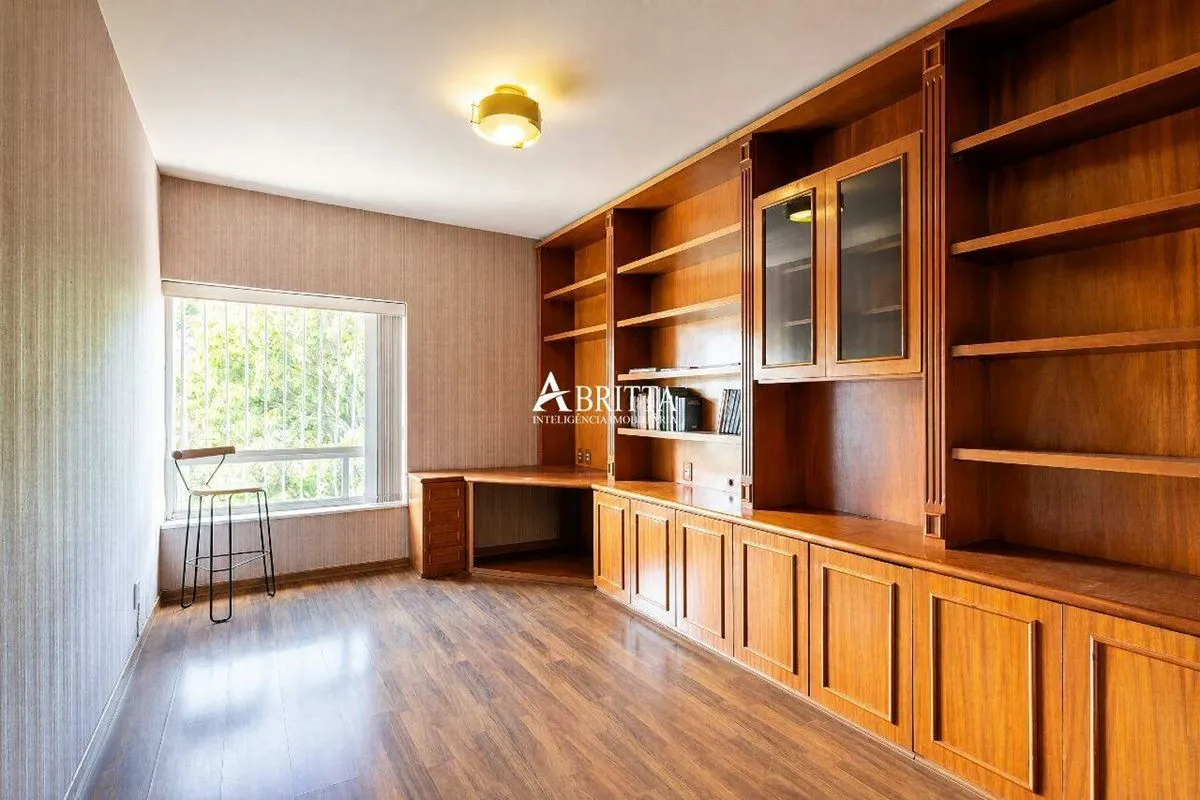 NASCENTE | ASA SUL | 4 QUARTOS | 155,60 M² 155,60 m²4 quartos, 1 com closet Sala...