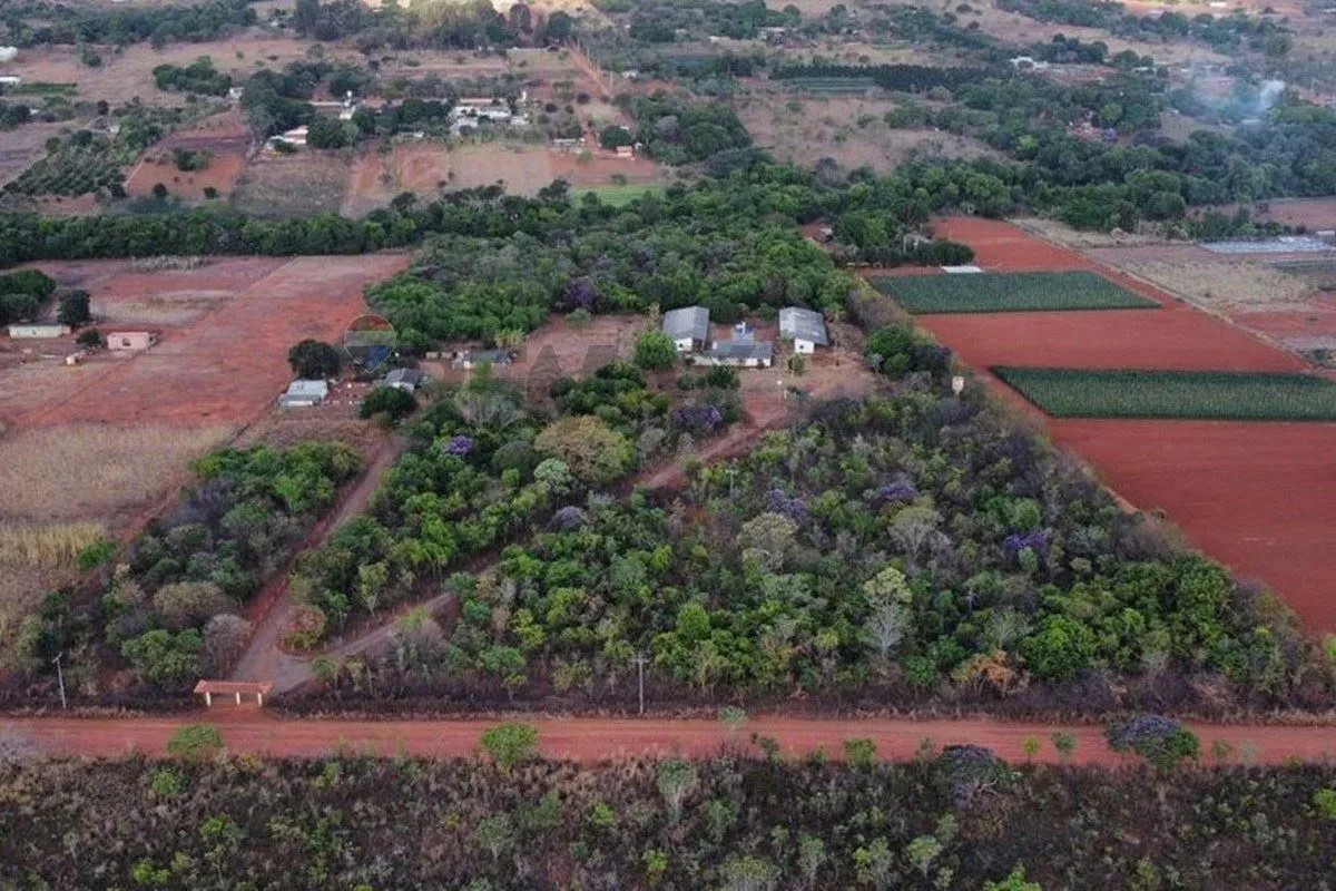 Chácara de 44.421 m2 na divisa norte do DF/GO.- 4,4421 hectares (44.421 m2)- Esc...